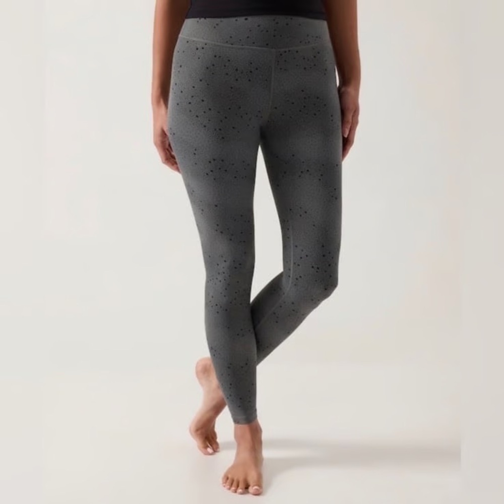 Large athleta transcend 7/8 tights leggings gray black star print